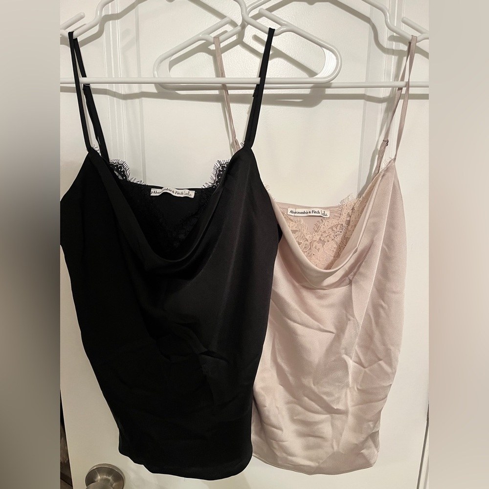 2 for 1 - Abercrombie & Fitch camisole with lace - size small